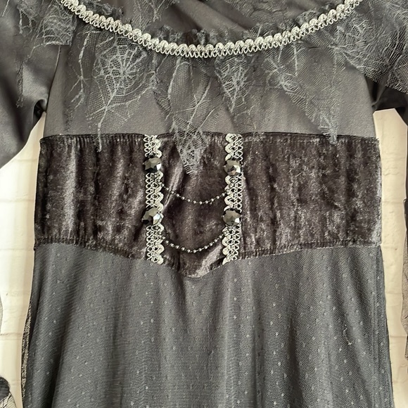 Gothic witch costume with hat size 10-12 - Picture 7 of 13